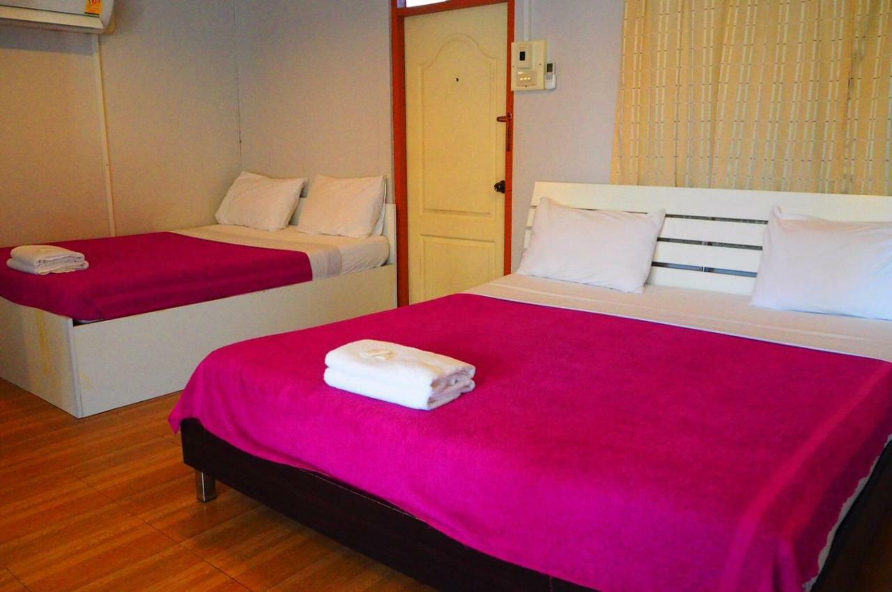 Samchai Hotel Сирача Экстерьер фото